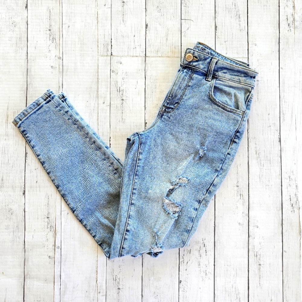 Maurices Light Wash Distressed Denim Skinny Jeans High Rise Stretchy Size Small - Picture 3 of 8